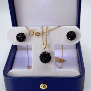 SOLD!! AUTHENTIC 18K SAUDI GOLD SET